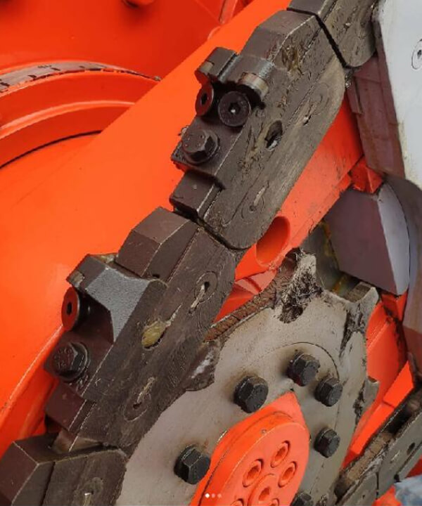 Qual è il vantaggio della taglierina PDC a forma di strumento superiore?