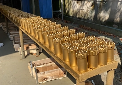 Punte a bottone filettate